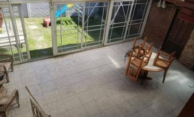 Casa en venta - 4 dormitorios 4 baños  - Cochera - Quilmes Oeste
