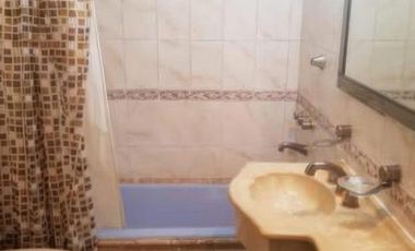 Casa en venta - 4 dormitorios 4 baños  - Cochera - Quilmes Oeste