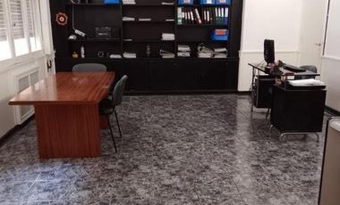 Venta de oficina en zona Microcentro