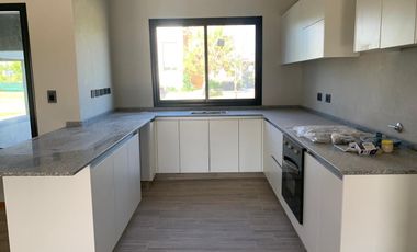 Oportunidad! Casa en venta en El Naudir- Escobar