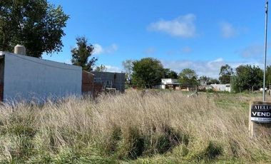Lote en Santa Clara del Mar con mejoras. U$S 16.000