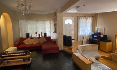 Casa en venta - Lomas de Zamora (Intendente Távano 337)