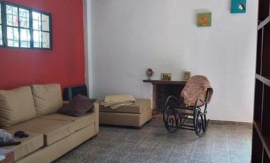CASA EN VENTA ADROGUE