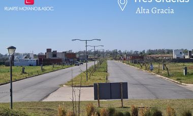 Tres Gracias - Lote de 483 m2 - Frente a la Plaza