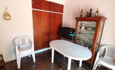 Gran PH de 6 ambientes con cochera y patio con parrilla-en venta