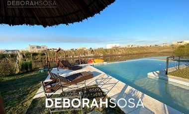 Casa en Venta 5 ambientes con Espejo de Agua una Planta - El Cantón