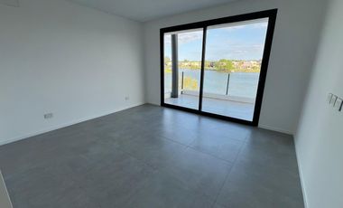 Casa en venta a la laguna  Canton Barrio Golf a estrenar con pileta