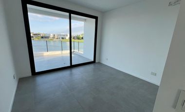 Casa en venta a la laguna  Canton Barrio Golf a estrenar con pileta