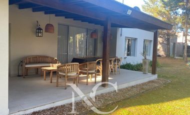 Casa en venta en Costa Esmeralda con Gas Natural