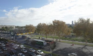 Departamento con vista al parque Thays y cochera