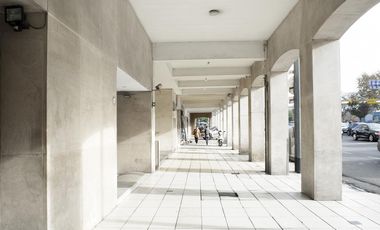 Departamento con vista al parque Thays y cochera