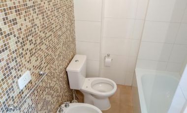 Venta Departamento Lanús Oeste al Frente 2 ambientes con Toilette