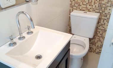 Venta Departamento Lanús Oeste al Frente 2 ambientes con Toilette