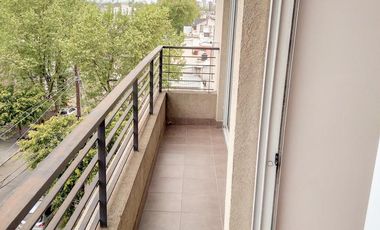 Venta Departamento Lanús Oeste al Frente 2 ambientes con Toilette