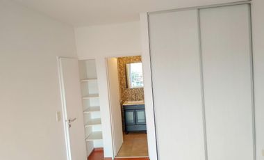 Venta Departamento Lanús Oeste al Frente 2 ambientes con Toilette