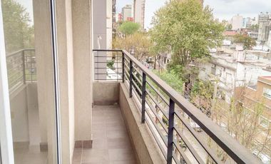Venta Departamento Lanús Oeste al Frente 2 ambientes con Toilette