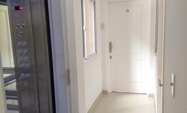 Venta Departamento Lanús Oeste al Frente 2 ambientes con Toilette
