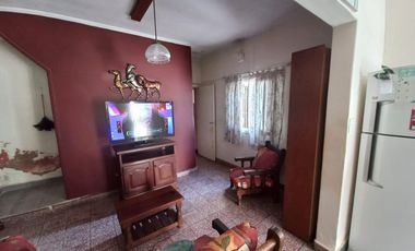 Casa en venta - 3 Dormitorios 2 Baños - Cochera - 289Mts2 - Florencio Varela