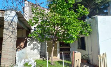 Casa en venta - 3 Dormitorios 2 Baños - Cochera - 289Mts2 - Florencio Varela