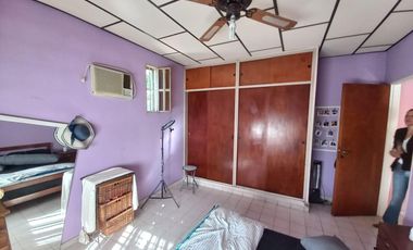 Casa en venta - 3 Dormitorios 2 Baños - Cochera - 289Mts2 - Florencio Varela