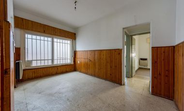 VENTA / Permuta- Casa - 2 dormitorios con local- Capitán Bermúdez, San Lorenzo