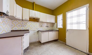 VENTA / Permuta- Casa - 2 dormitorios con local- Capitán Bermúdez, San Lorenzo