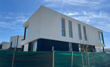 ACEPTA FINANCIACION!! Casa en Venta en Carpinchos - Nordelta