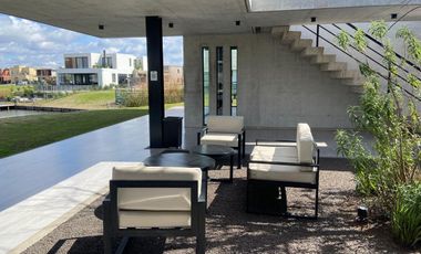 ACEPTA FINANCIACION!! Casa en Venta en Carpinchos - Nordelta