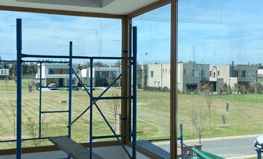 ACEPTA FINANCIACION!! Casa en Venta en Carpinchos - Nordelta