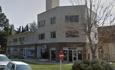 Edificio Comercial en venta - 3 niveles - oficinas baños - 1014mts2 -  Pinamar