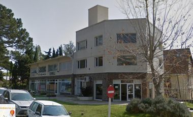 Edificio Comercial en venta - 3 niveles - oficinas baños - 1014mts2 -  Pinamar