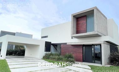 Casa de estilo moderno en Venta al agua! 4 ambientes al agua con pileta - El Cantón- Escobar