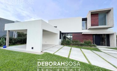 Casa de estilo moderno en Venta al agua! 4 ambientes al agua con pileta - El Cantón- Escobar