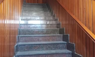 Venta Departamento con Galpón y Local en Ramos Mejia Muy buen Estado