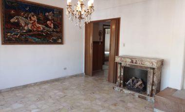 Venta Departamento con Galpón y Local en Ramos Mejia Muy buen Estado