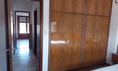 Venta Departamento con Galpón y Local en Ramos Mejia Muy buen Estado