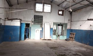 Venta Departamento con Galpón y Local en Ramos Mejia Muy buen Estado