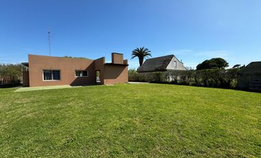 Casa 3 amb con amplio parque. Mar Chiquita
