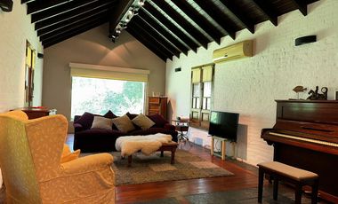 GRAN CASA EN VENTA C/LOTE DE 6157M2, EL MORO, MARCOS PAZ