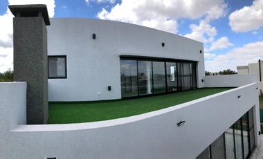 Casa en venta - 3 Dormitorios 3 Baños - Cochera - 530Mts2 - San Pablo, Pilar