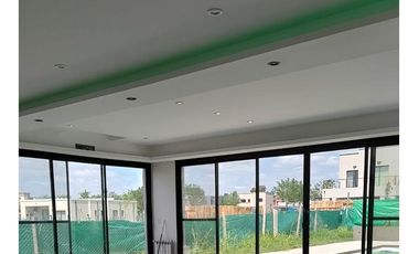 Casa en venta - 3 Dormitorios 3 Baños - Cochera - 530Mts2 - San Pablo, Pilar
