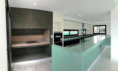 Casa en venta - 3 Dormitorios 3 Baños - Cochera - 530Mts2 - San Pablo, Pilar
