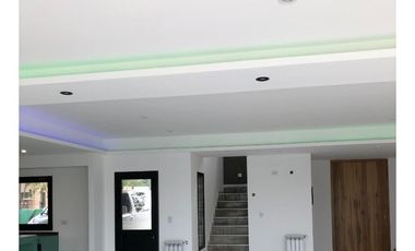 Casa en venta - 3 Dormitorios 3 Baños - Cochera - 530Mts2 - San Pablo, Pilar