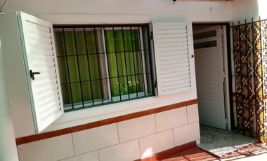 Departamento en venta - 2 Dormitorios 1 Baño - Amoblado - 50Mts2 - Costa Azul