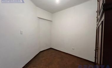 Venta de Casa 4 ambientes con jardin ideal inversor en San Miguel importante lote