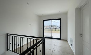 Excelente casa en venta en Altos de Campo Grande