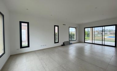 Excelente casa en venta en Altos de Campo Grande