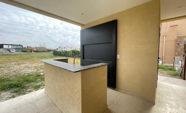 Excelente casa en venta en Altos de Campo Grande