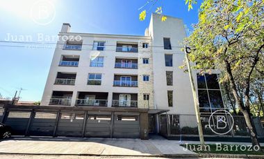 Departamento de 2 ambientes al frente con cochera en venta en Monte Grande.