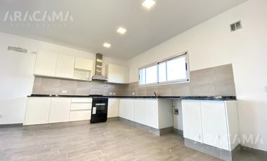 VENTA CASA EN LA ALAMEDA - CANNING